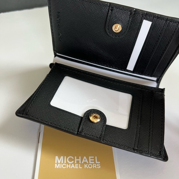 NWT MICHAEL KORS LEATHER MEDIUM SLIM WALLET - Picture 10 of 15